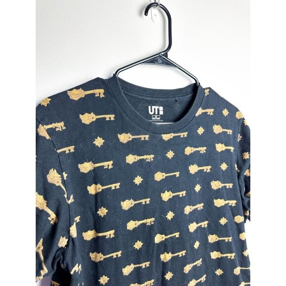 UT Uniqlo Blizzard Key Print Crewneck Graphic T Shirt Medium Black Mens - Picture 2 of 5